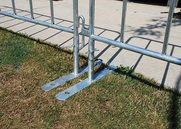 Barricade Foot-7x5
